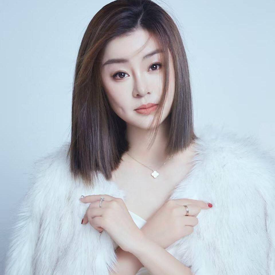 174酒窝小姐姐