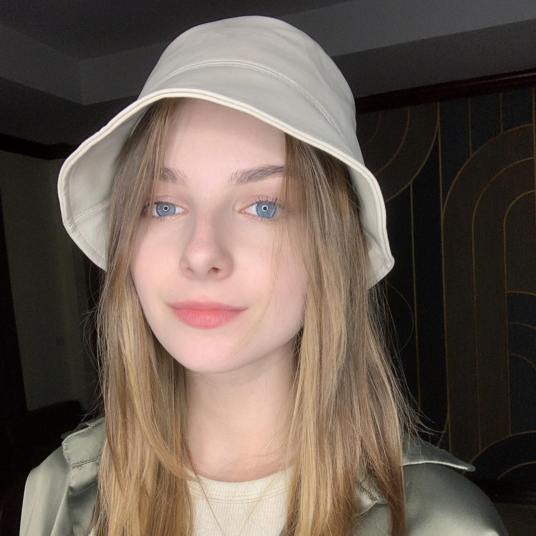 Vicky | 薇琪