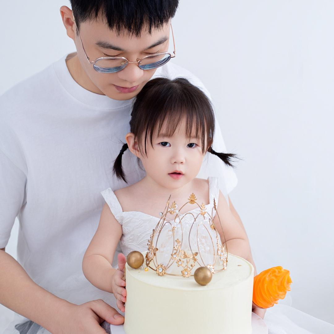 围都小院老板娘