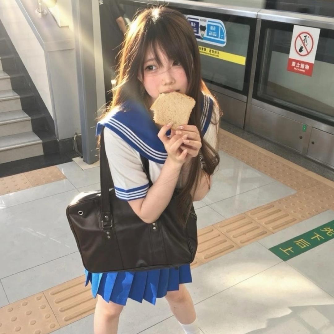木子李🍒