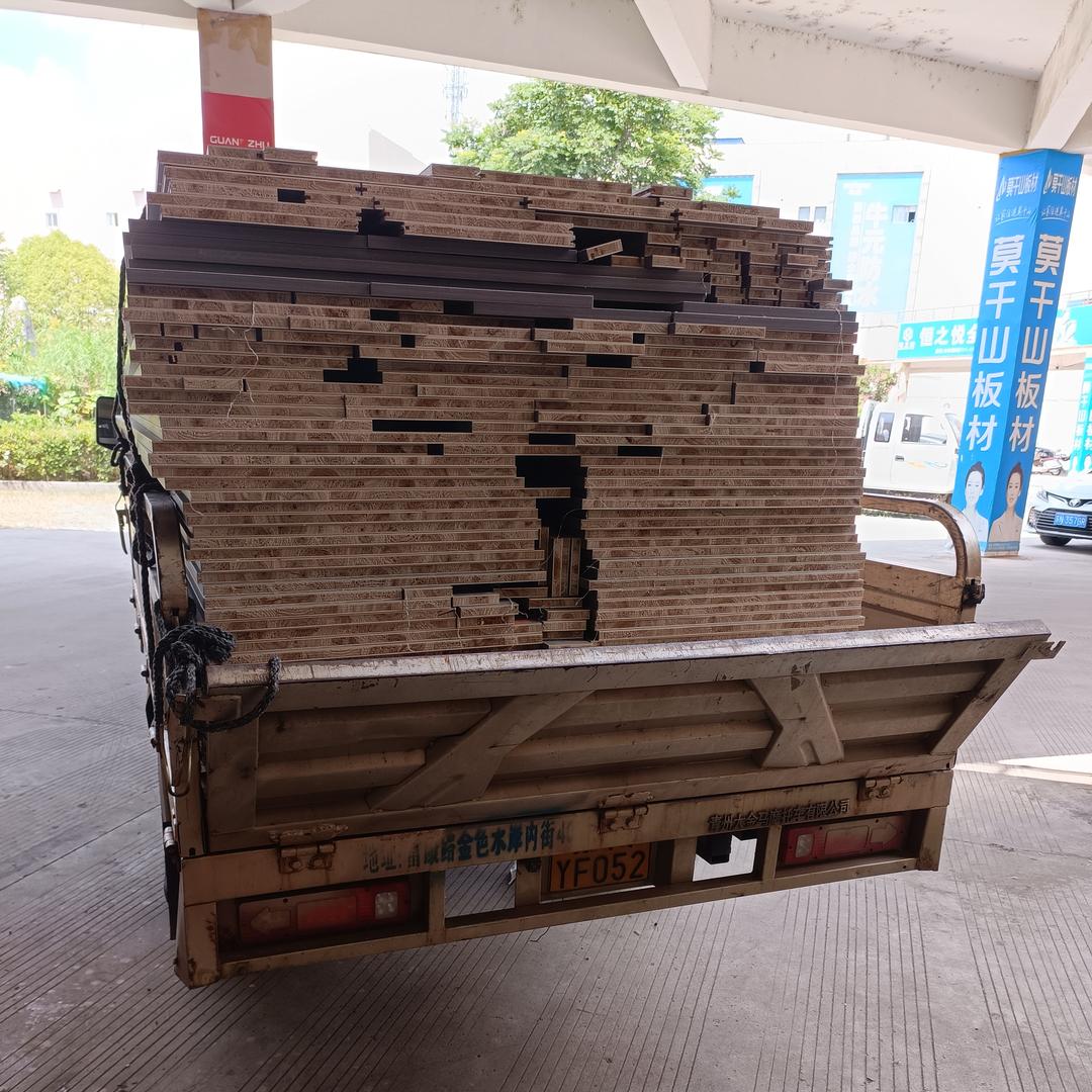 莫干山板材定制衣柜