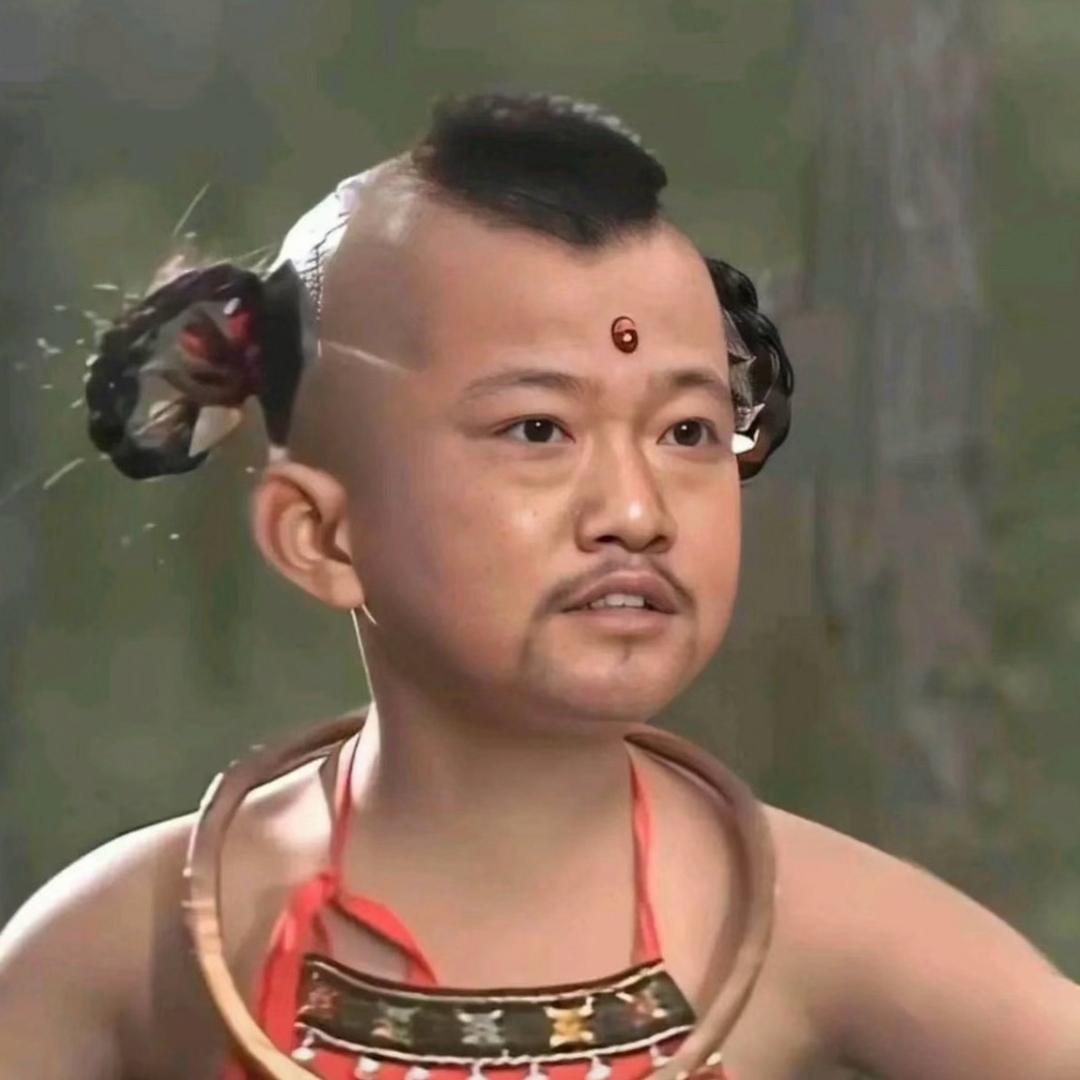 采蘑菇的小伙子