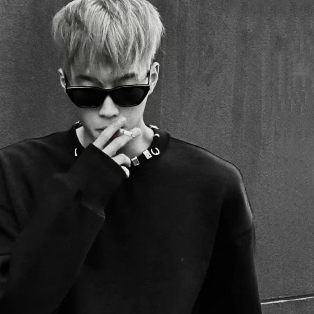 何啊伍一与生俱来.💕