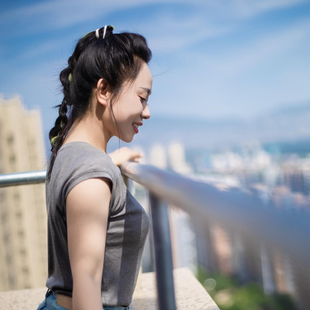 邓庄舞星级 小白狮（香香）