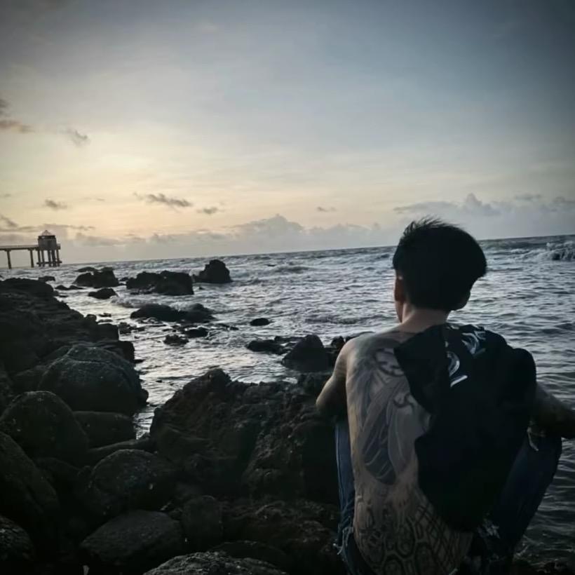 @ 🌊