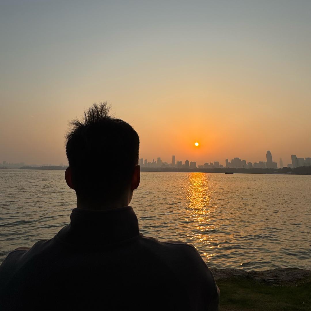 抓紧练点背阔呢