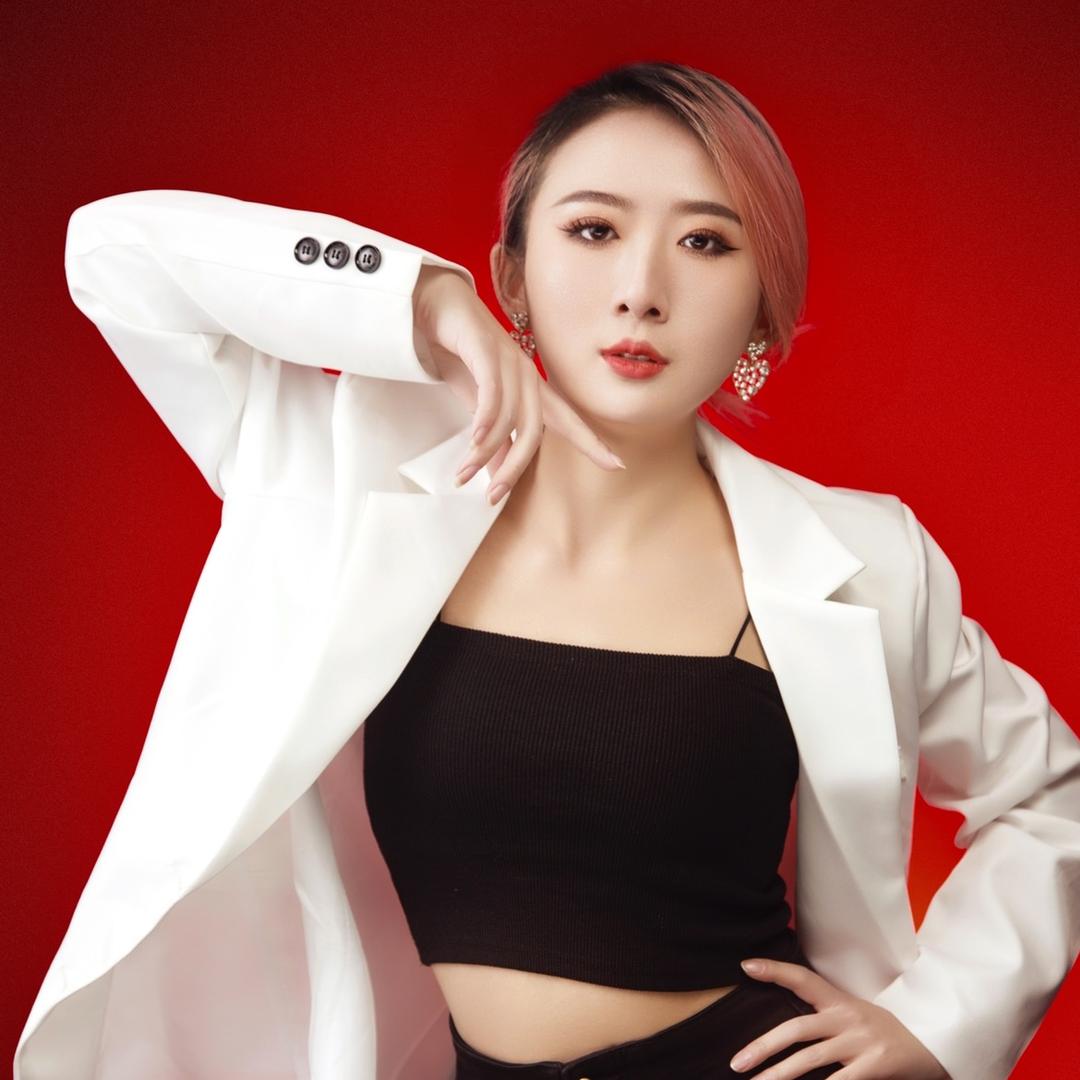 美莹在跳舞
