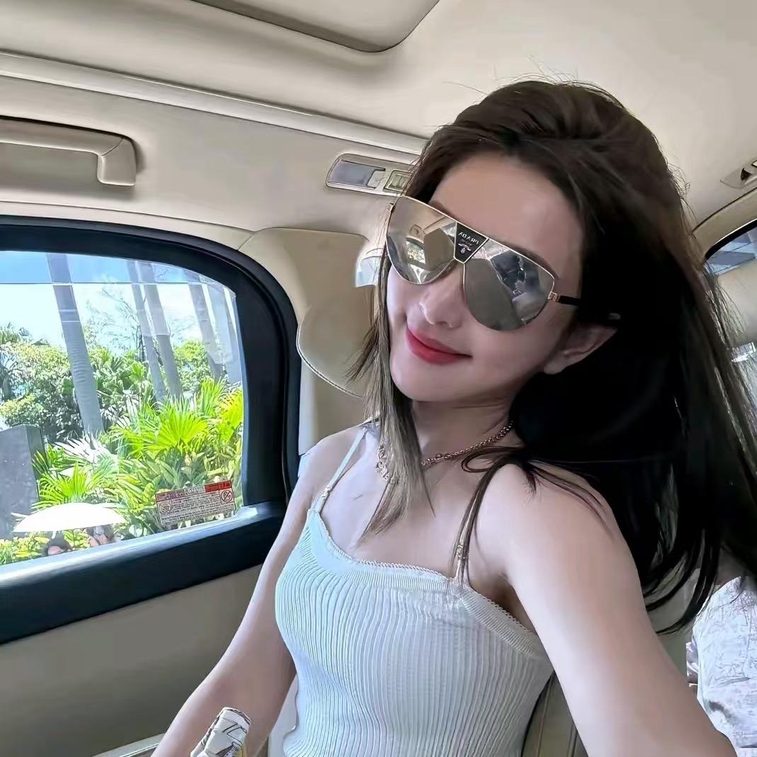 昕昕（阿舔美妆）