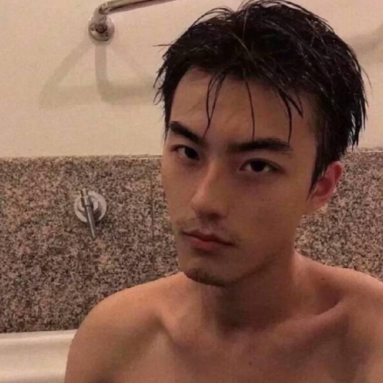深水中的海王🐉