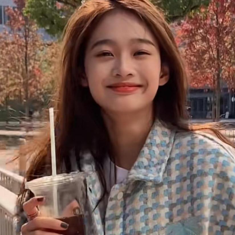 遥遥.