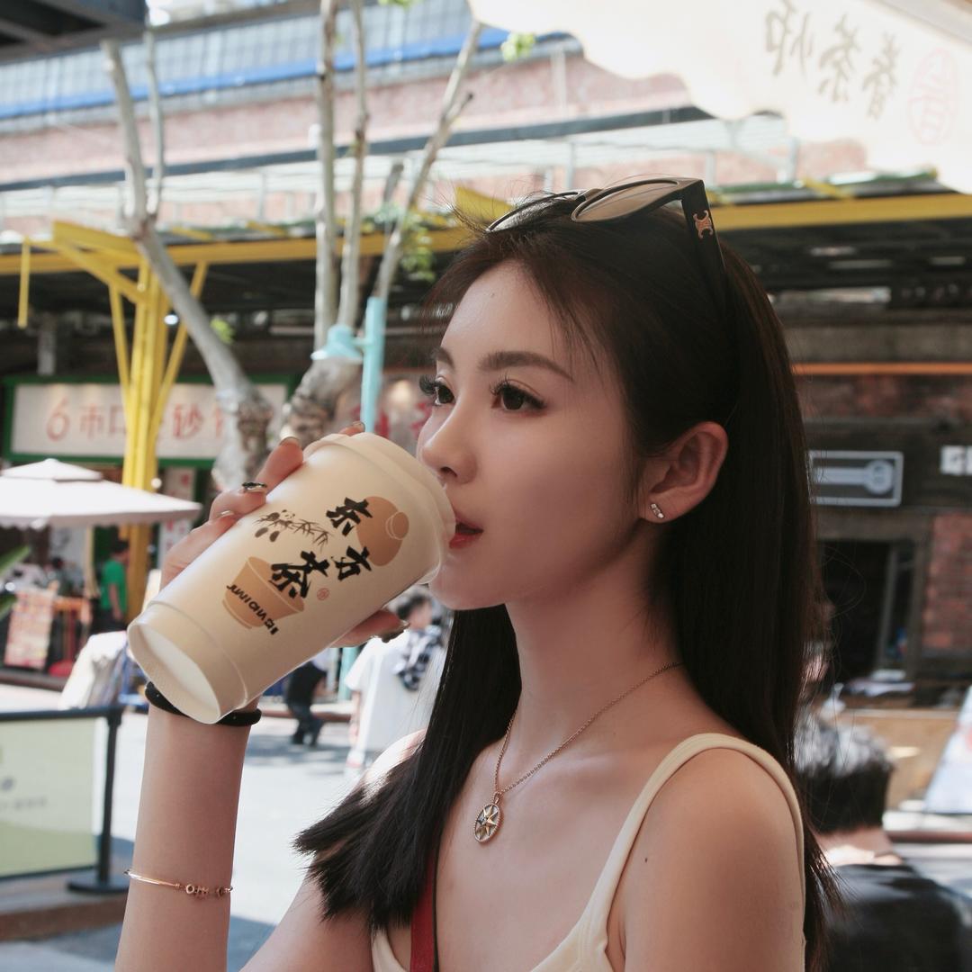 🦋