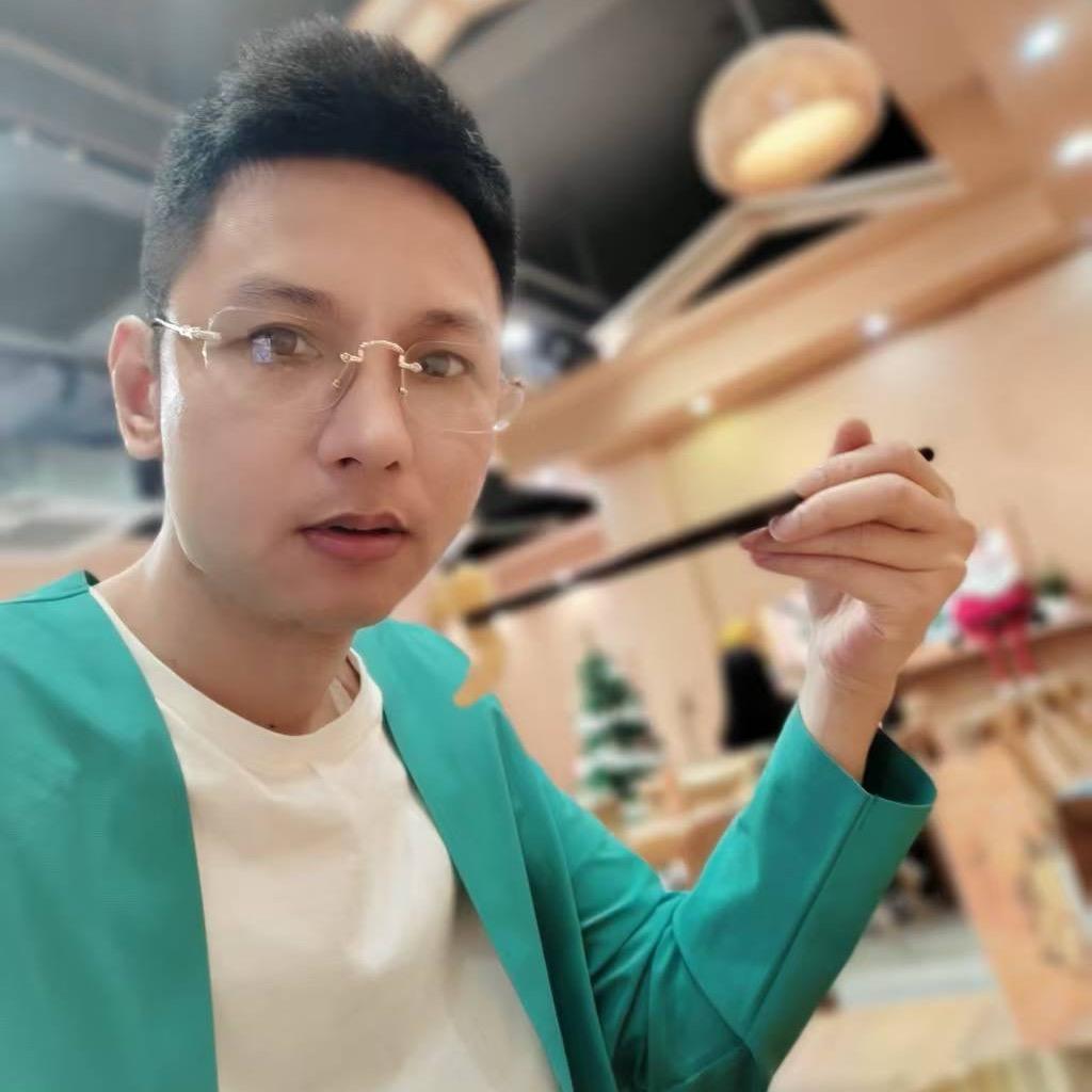 三哥彩宝高定的头像