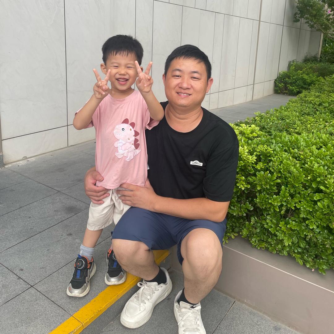 萌娃背古诗