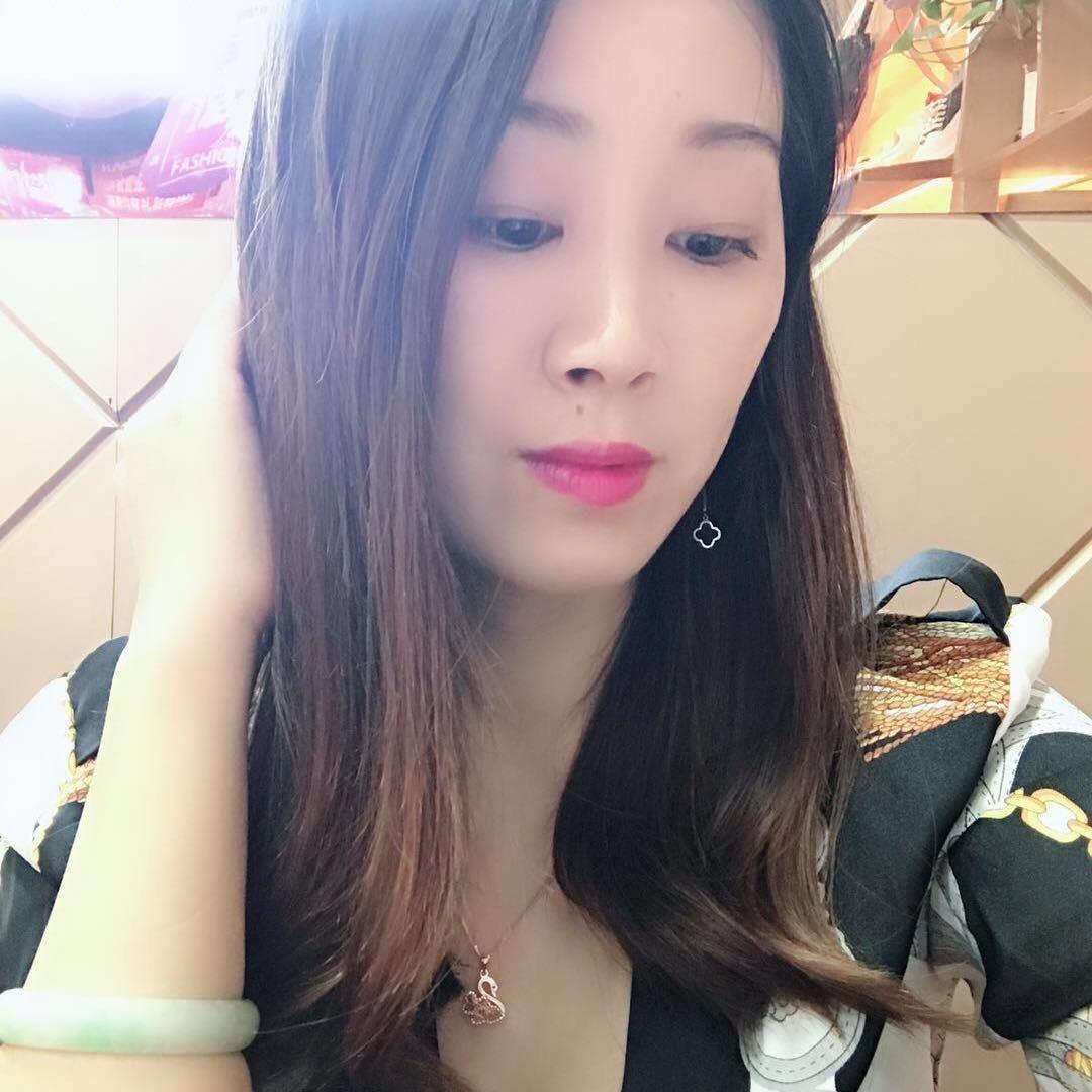 沈丘县西街鞋柜（晓莉姐咖啡店）