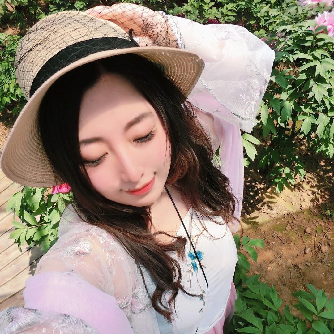 小白兔 美食记 🌟