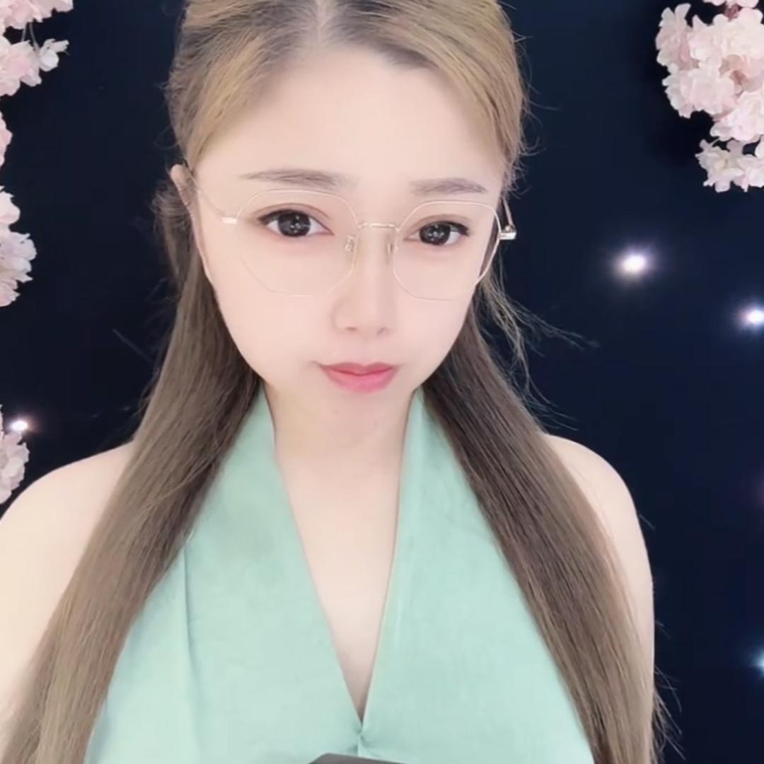歌者洋洋-九宫格