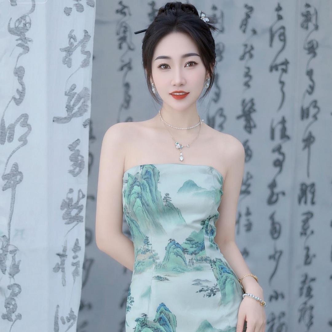 西贝尔。