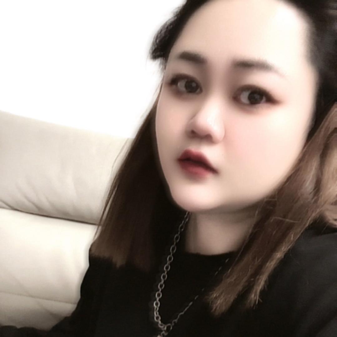 凝凝服饰