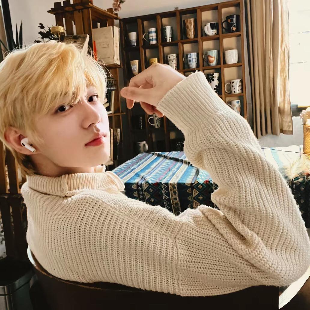 鲁山顺城路-格调男装