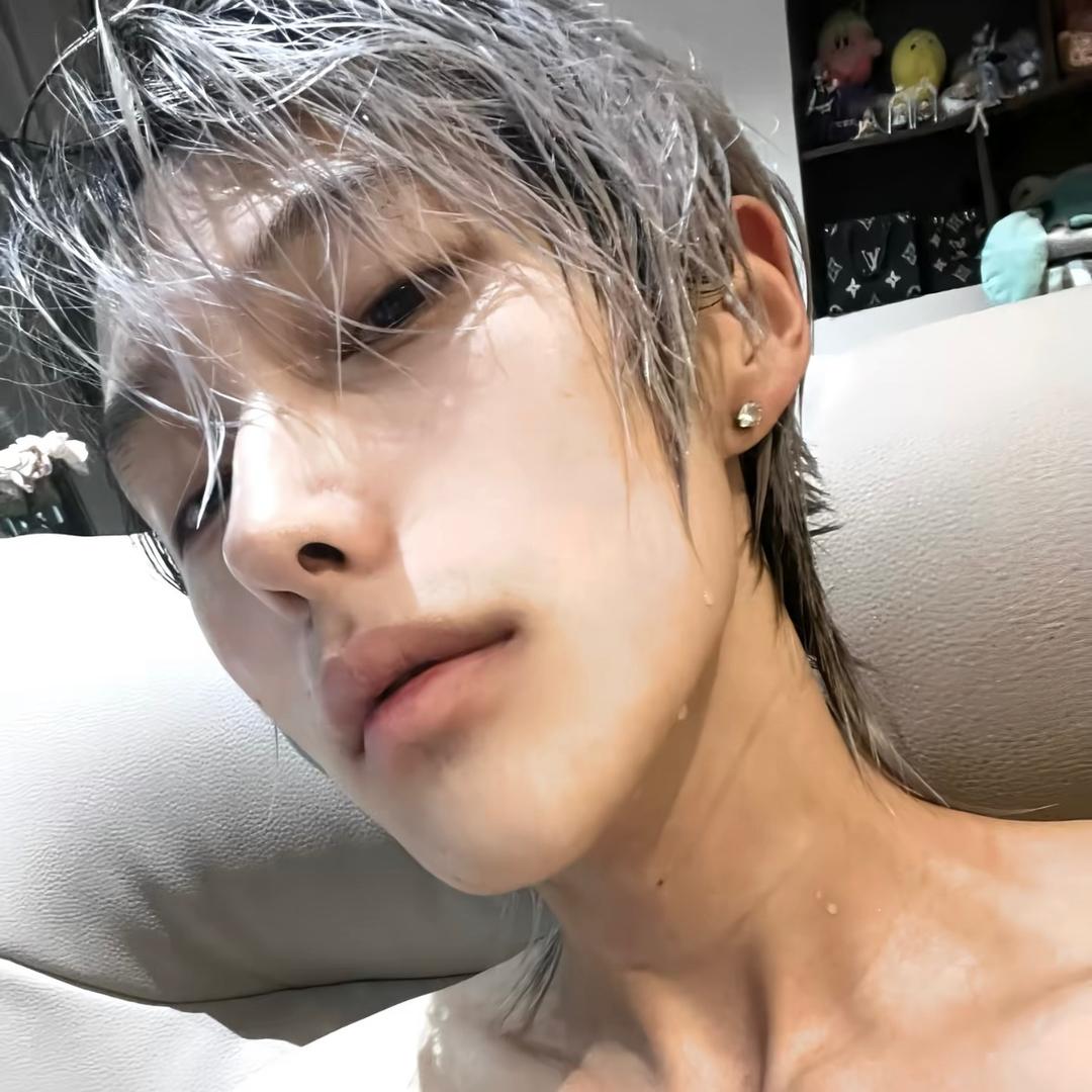 曾小贤.