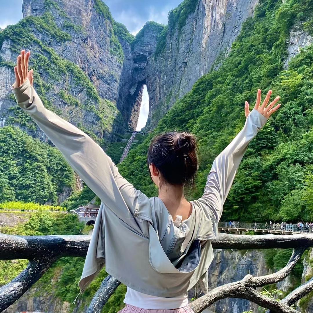 张家界导游小崔