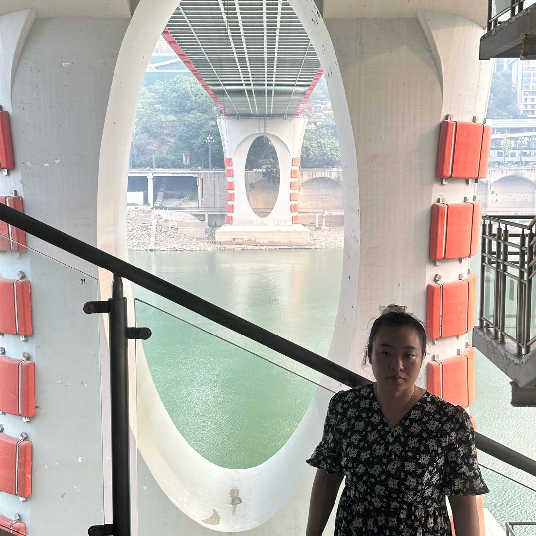 浅笑不语