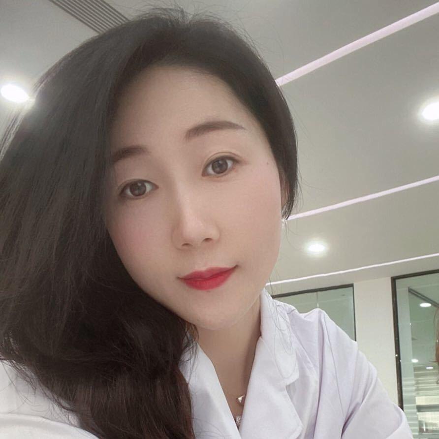 杨杨。