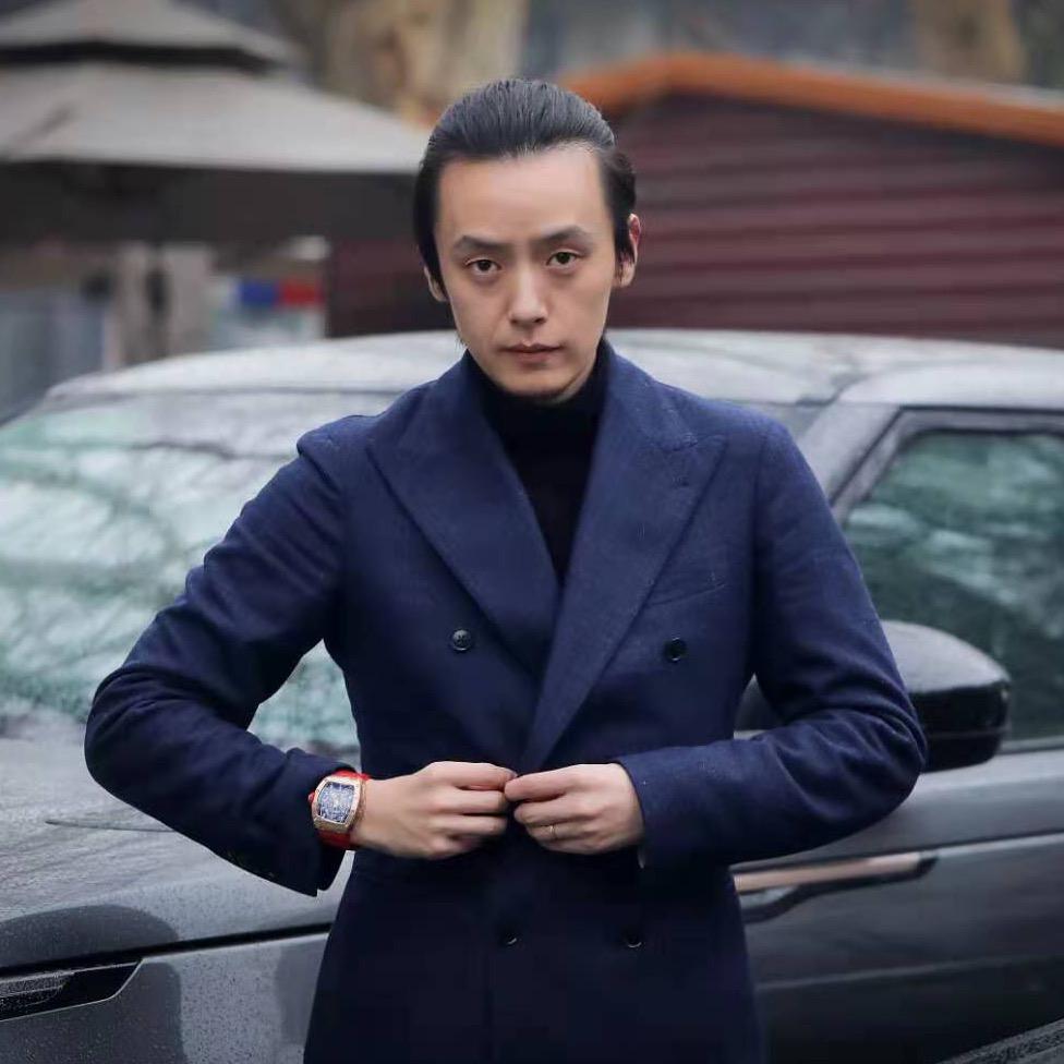 龙哥鉴表