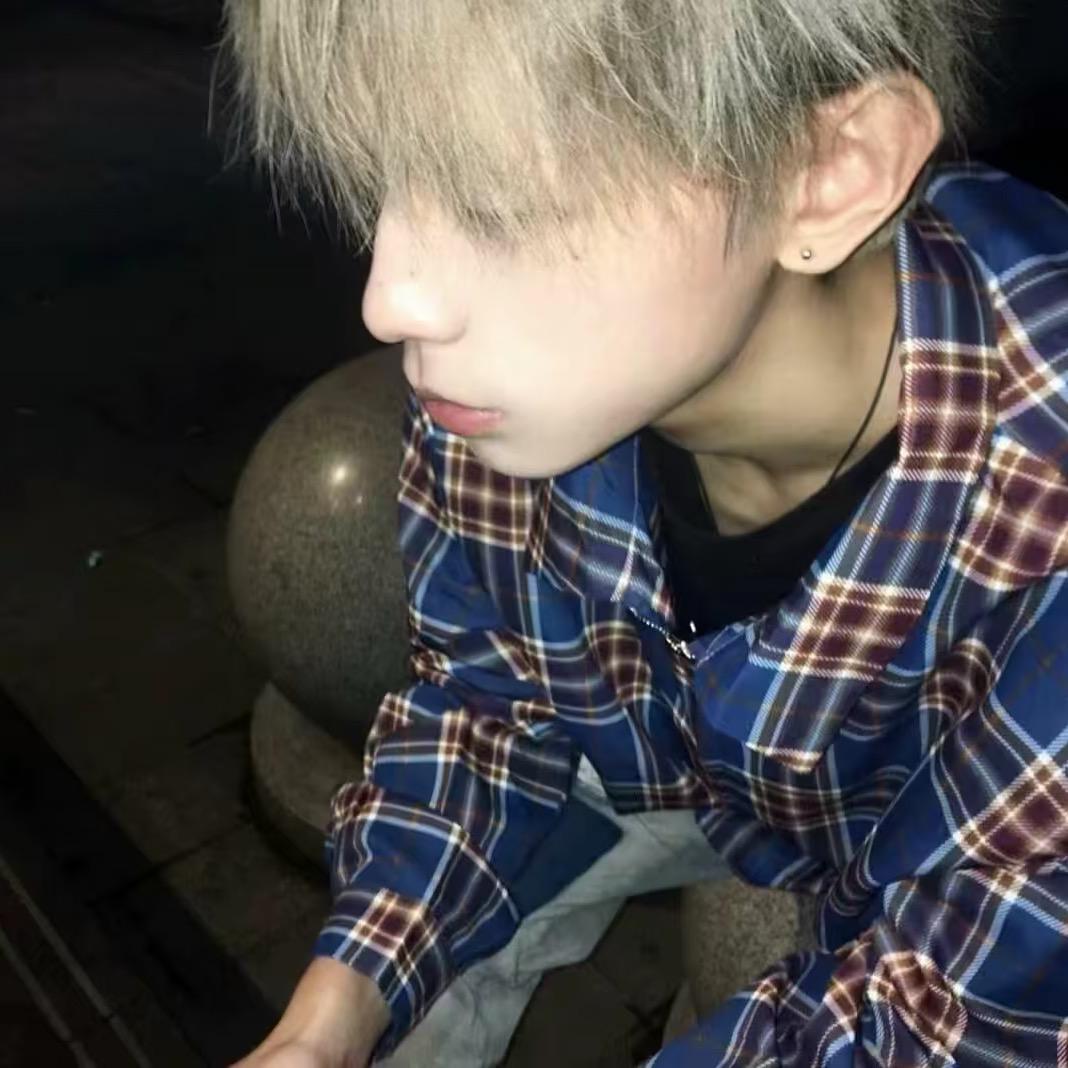 死了三个老婆之后装忧郁被毒打，