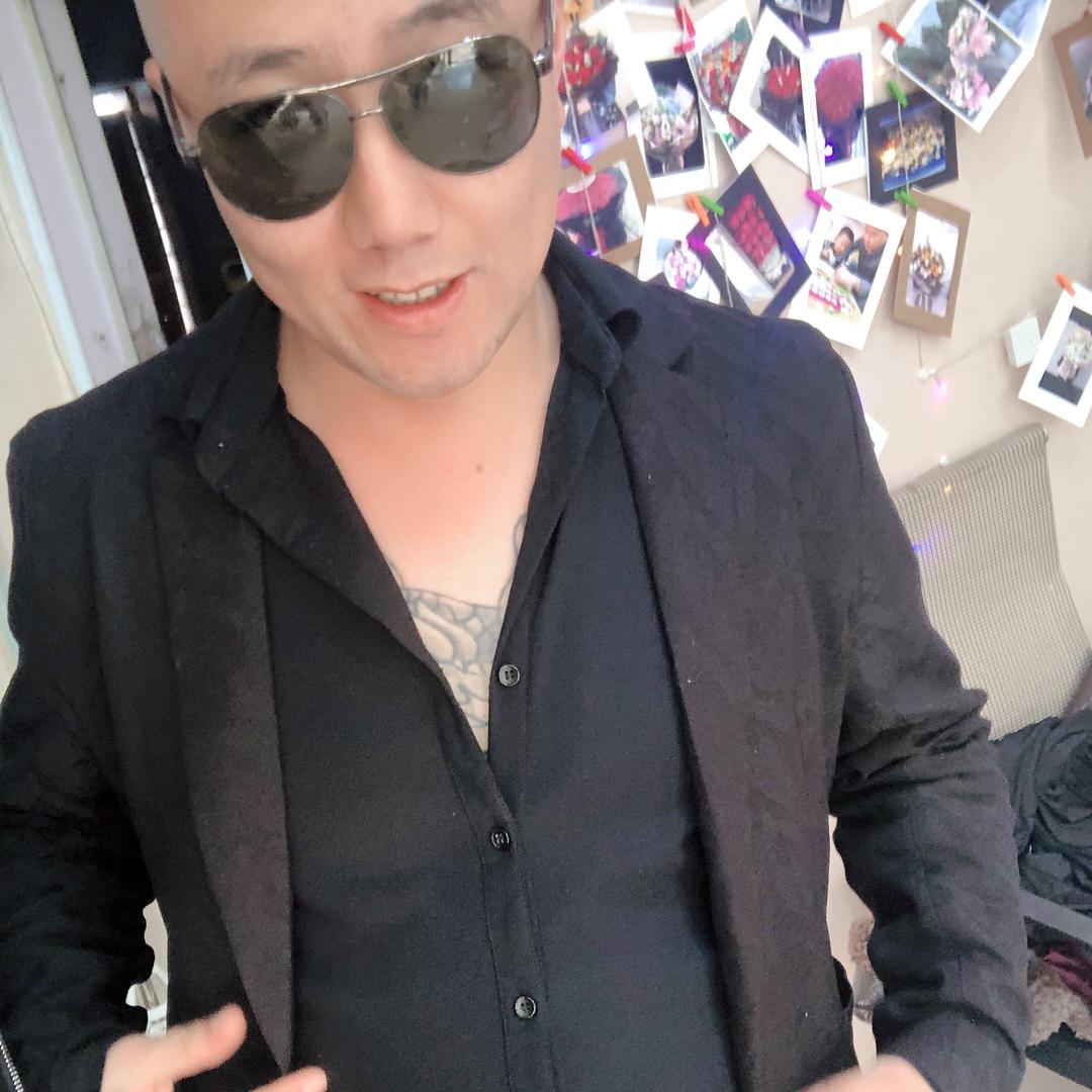 鲜花婚庆一条龙