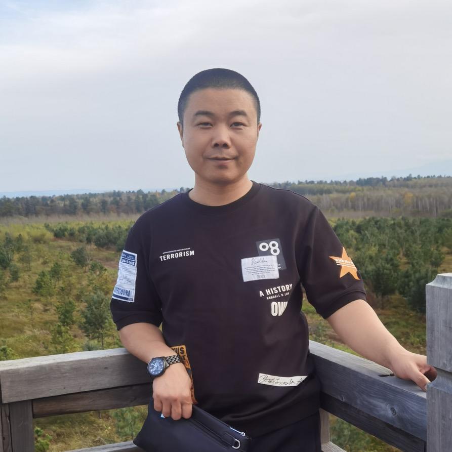 李金亮