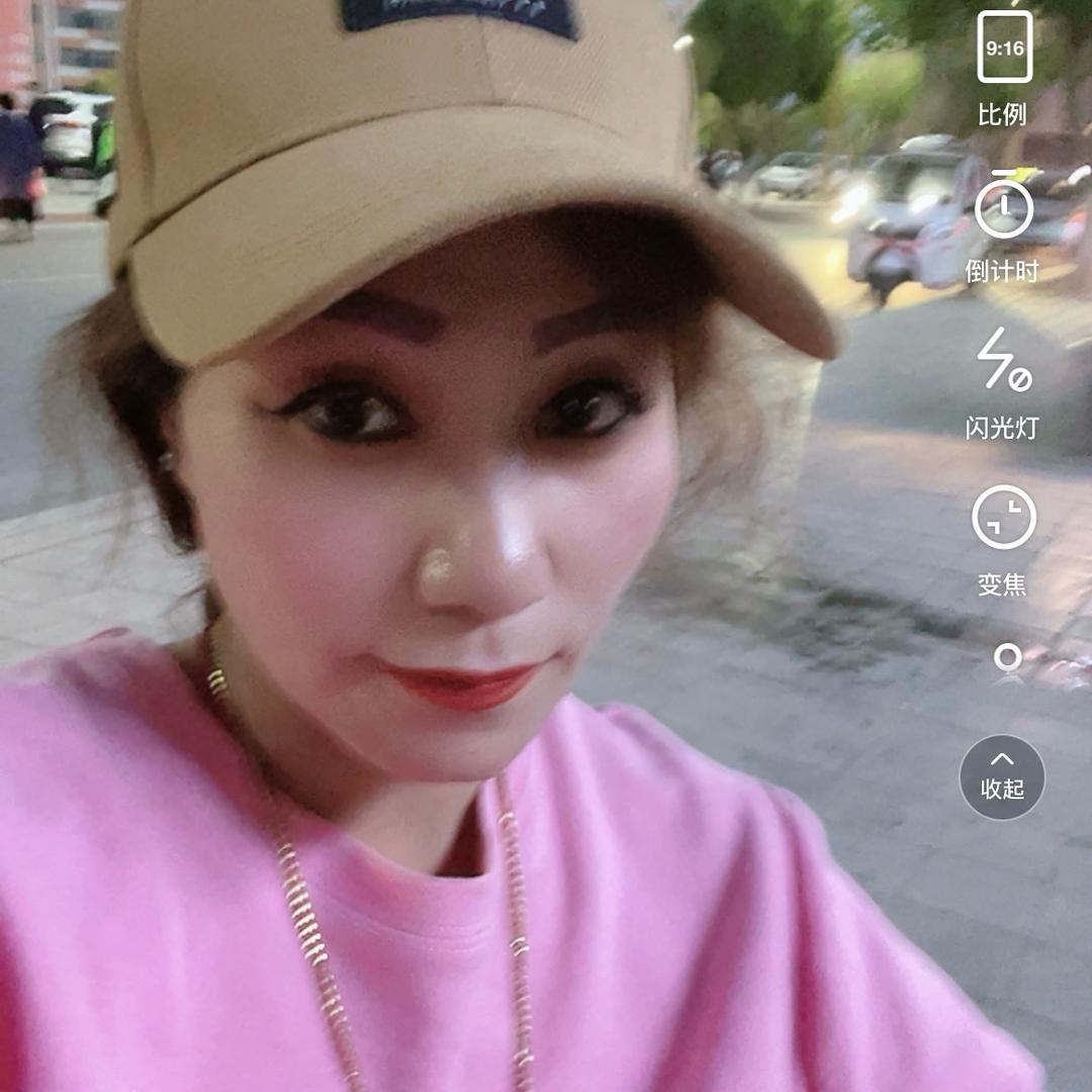 黑魔女神