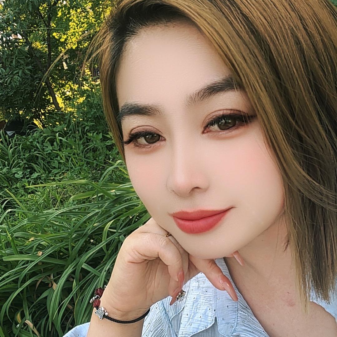 踮起脚尖，靠近阳光