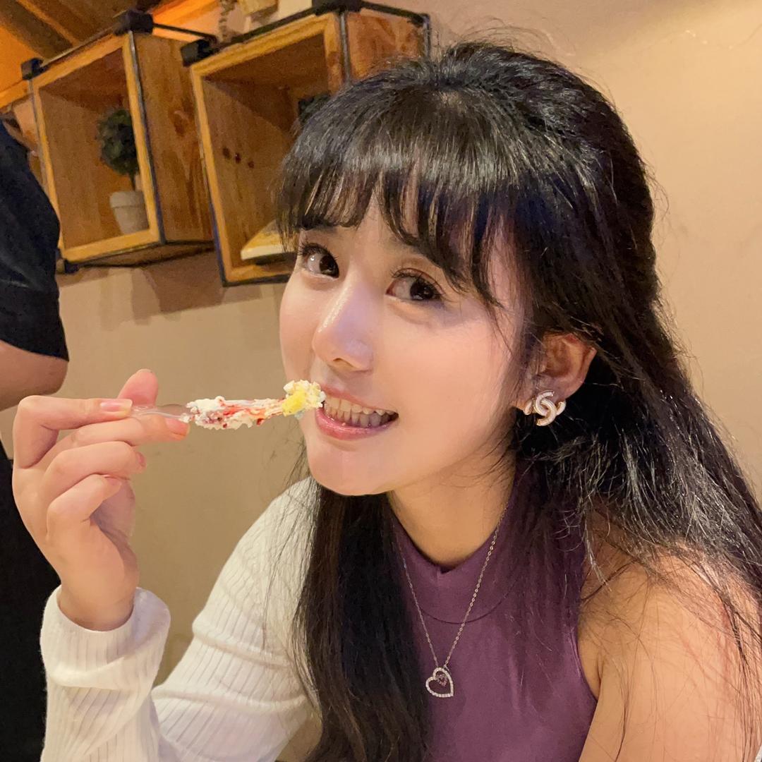不知名美少女