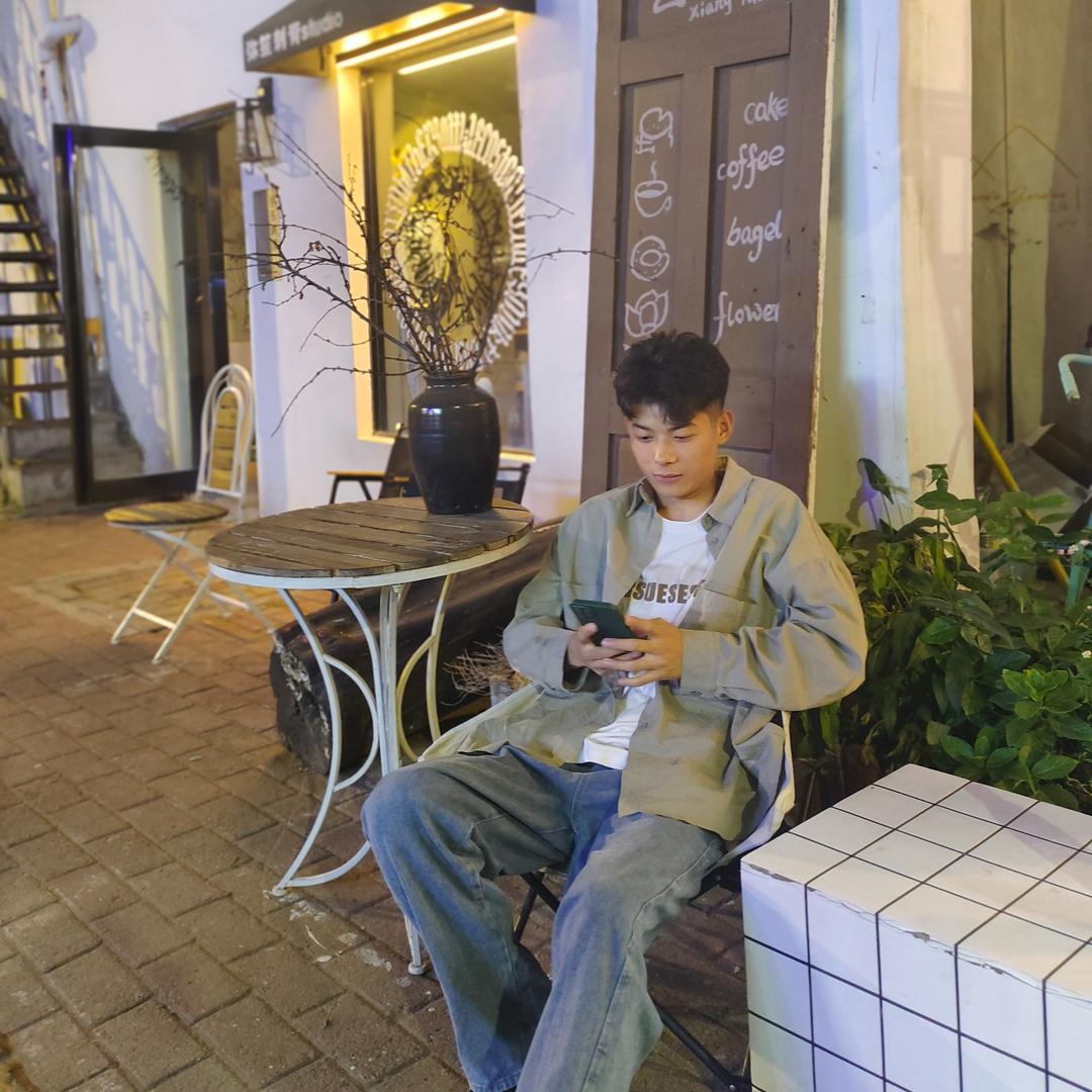 瞌睡男孩儿