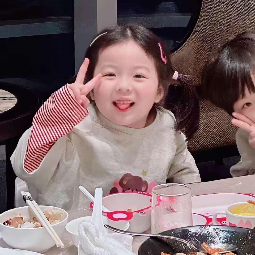 小允爱吃丸子