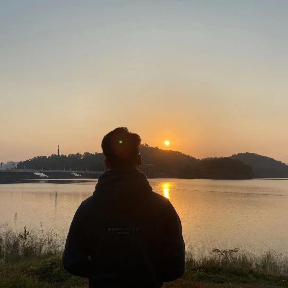 我与晚风归故里🌈