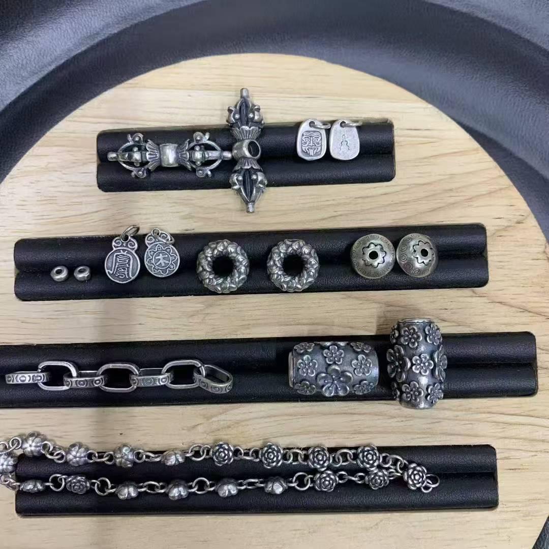 幻彩银缘银饰品