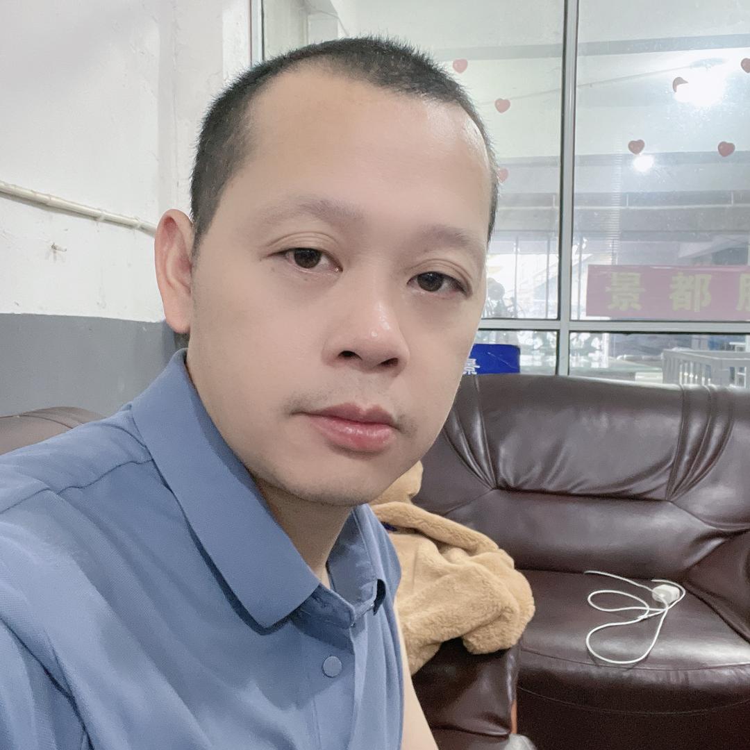 景德镇景都服饰欢迎你。