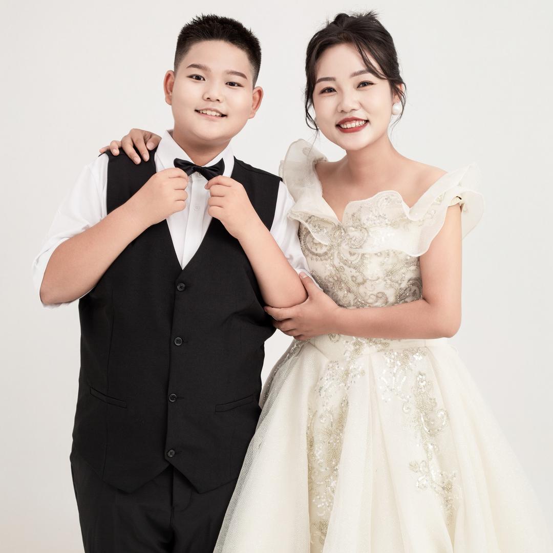 露露LULU金川大厦四楼18404789