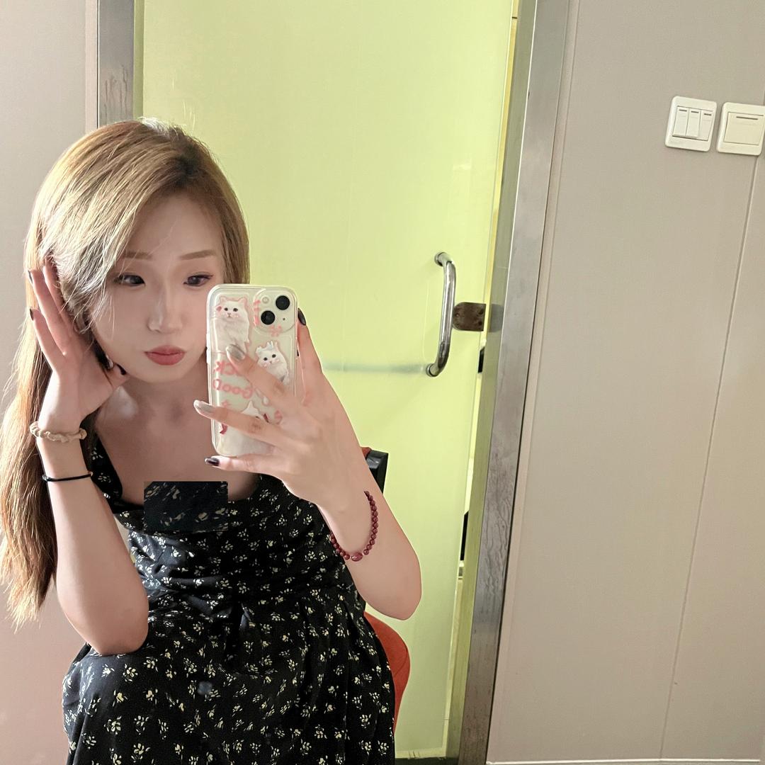 @七七