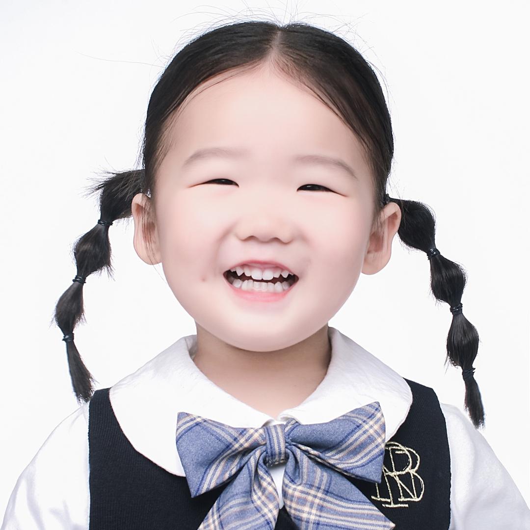 努力锯木头的宝宝🎻