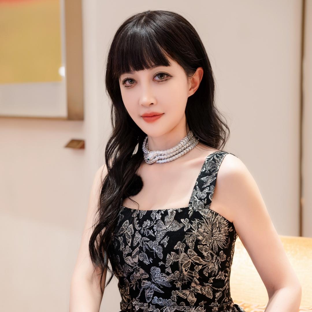 鱼子酱姐姐