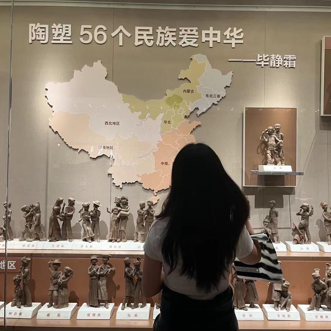 七安.