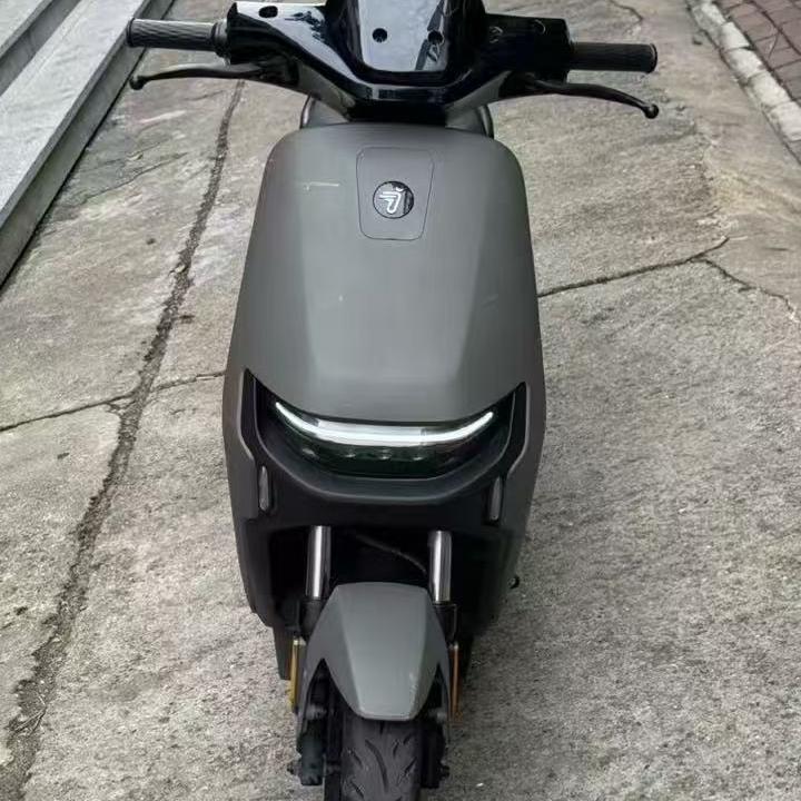南宁卖电车的显眼包