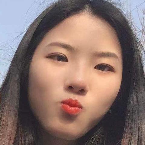 掀起刘海作女汉