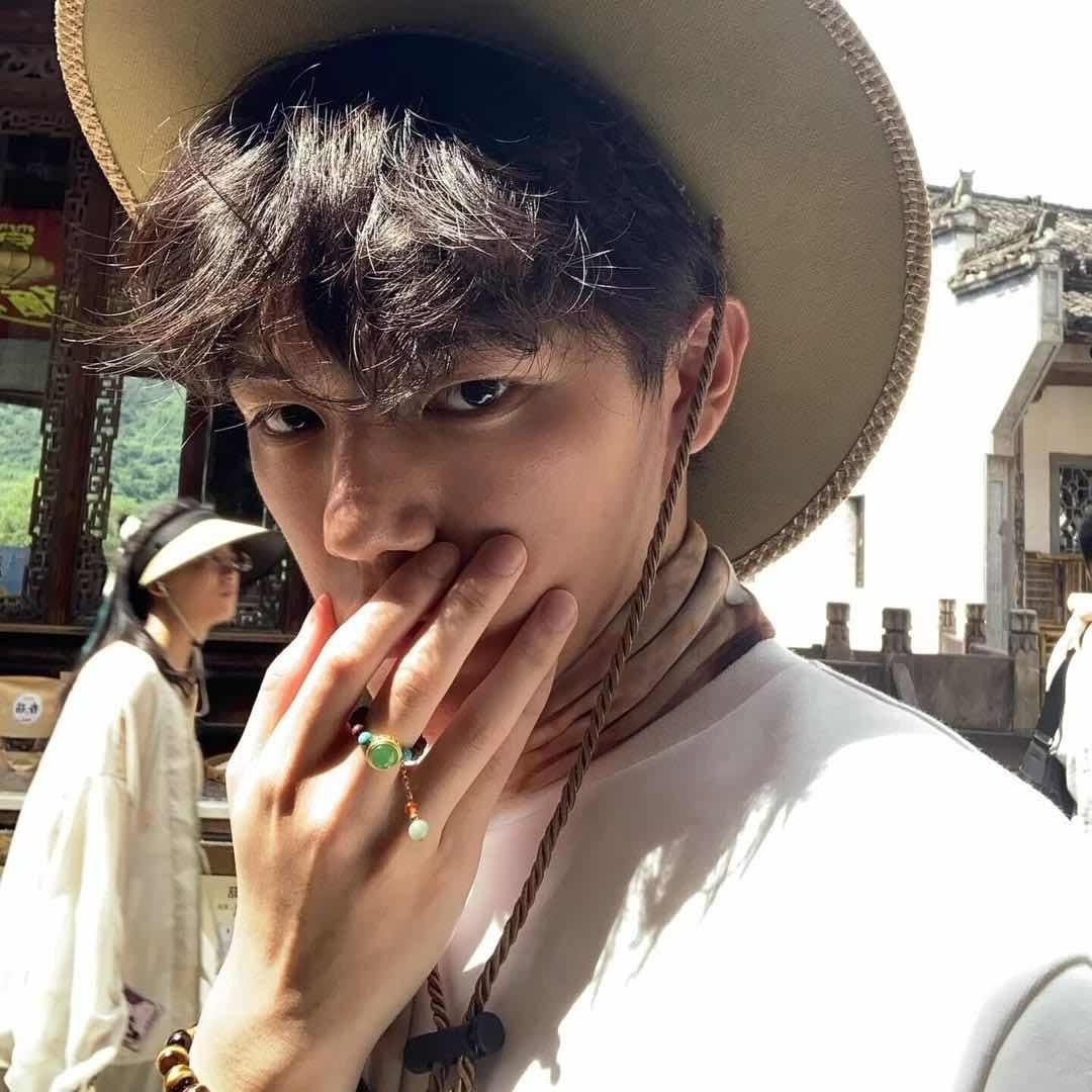 嘻嘻😜😜