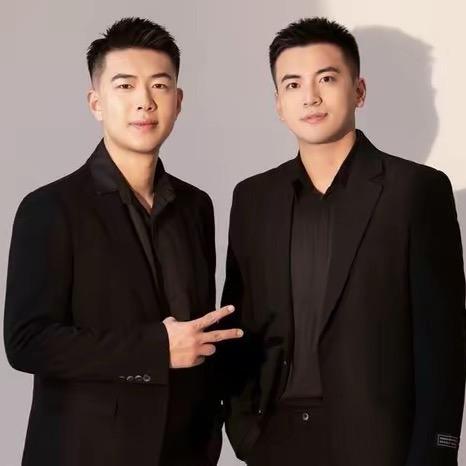 虎牙兄弟男装店