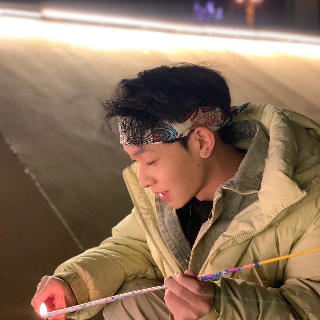 蓝大大🥳