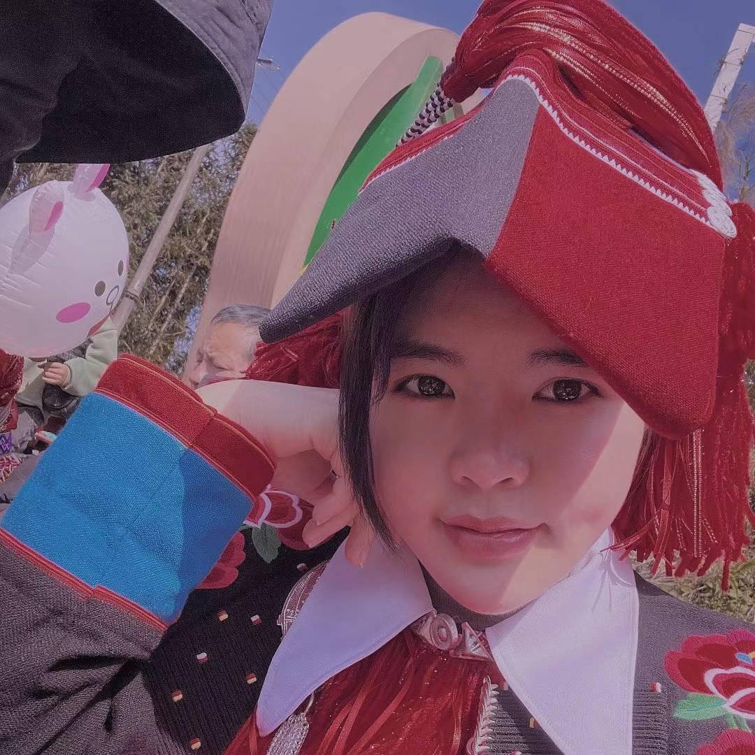 周宝莲 ( 小天)